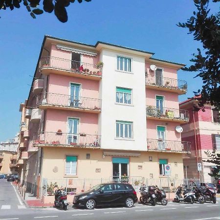 La Casetta Di Nonno Vittorio Albissola Marina Extérieur photo